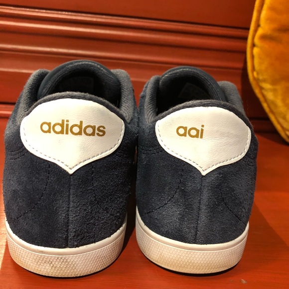 Suede ✨ADIDAS✨ neo comfort SZ 8.5 - Picture 3 of 7